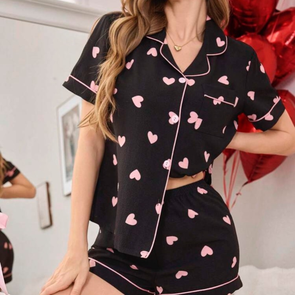 Super Cute Heart Print Black and Pink Women's Pajama Set
